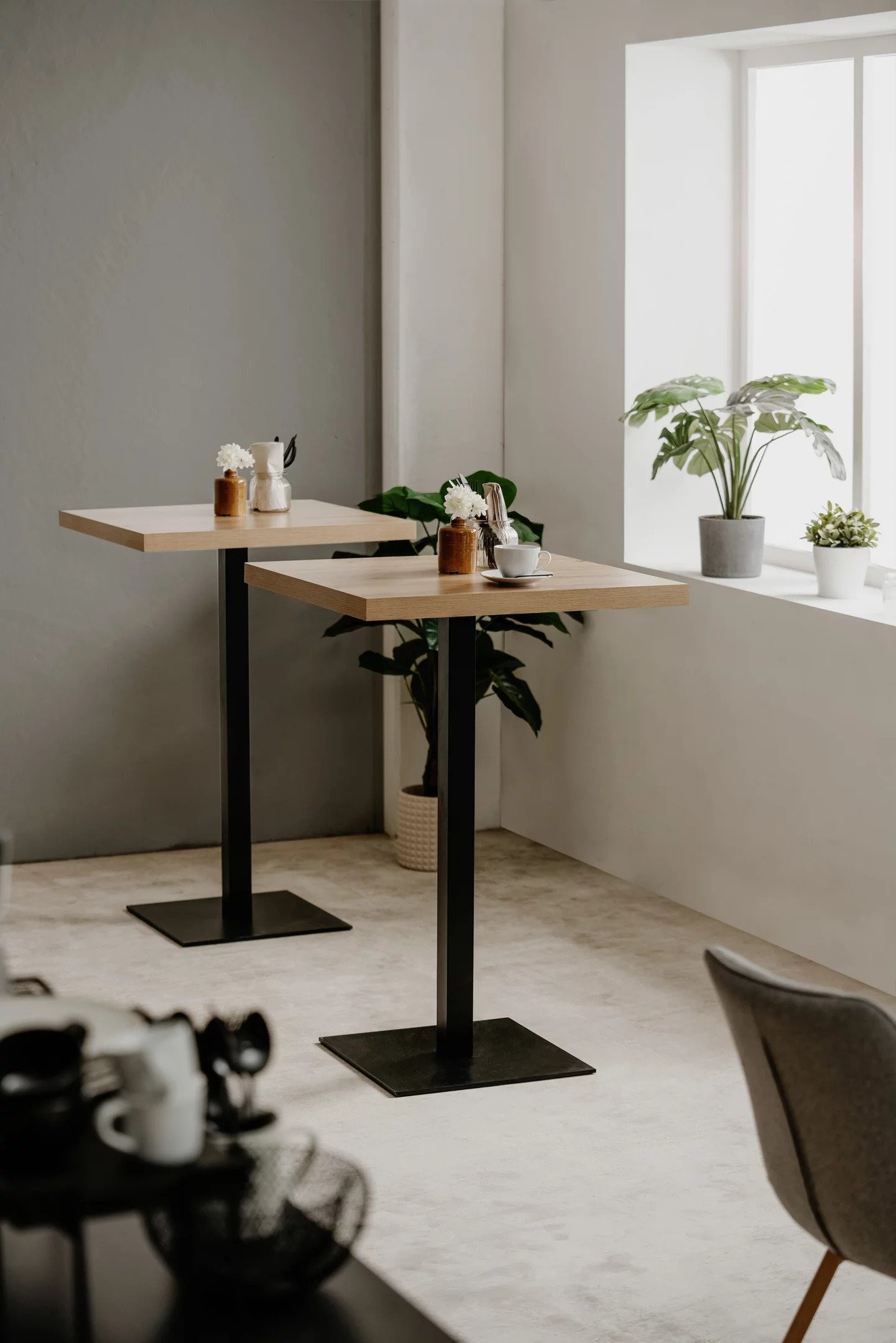 Drveni barski sto 105 cm x 70 cm