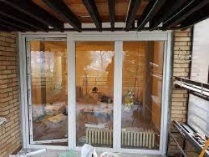 Trokrilna PVC balkonska vrata 260 cm x 210 cm