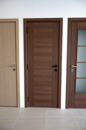 Jednokrilna drvena sobna vrata 90 cm × 200 cm