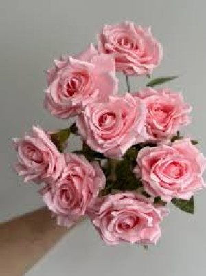 Veštački buket od 8 ruža - roze