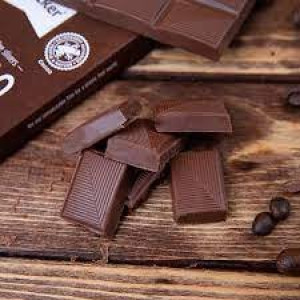 čokolada NOUGAT CRISP