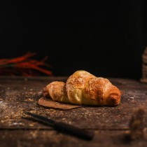 Kroasan sa šunkom i sirom