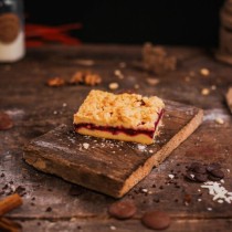 Lenja pita sa višnjama