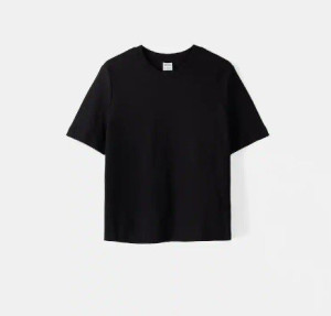 BLACK T-SHIRT