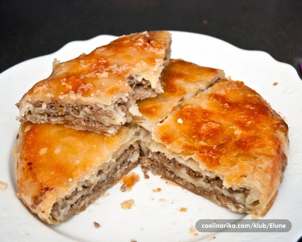 Burek sa mesom