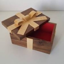 Drvena poklon kutija