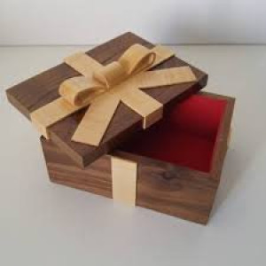 Drvena poklon kutija