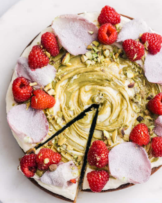 Pistaći malina torta